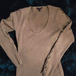 GUESS - NWOT - Womens Gray Long sleeve Sweater Top Size Large